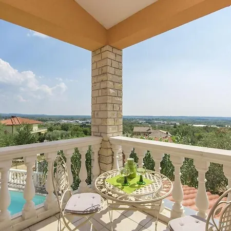 Vakantiehuis 1-bedroom Kaštelir
