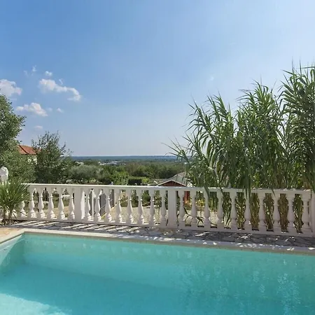 Casa vacanze 1-bedroom Kaštelir